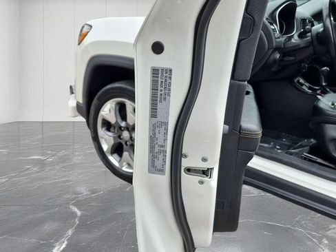 Certified 2020 Jeep Compass Limited AWD/4WD image 34