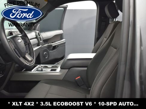 Used 2020 Ford Expedition XLT image 11