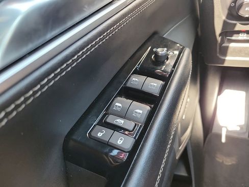 Used 2024 Jeep Wagoneer Series II w/ Flexible Seating Group RWD image 14