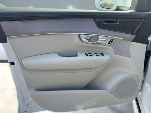 New 2026 Volvo XC90 T8 Ultra w/ Protection Package Premier image 19