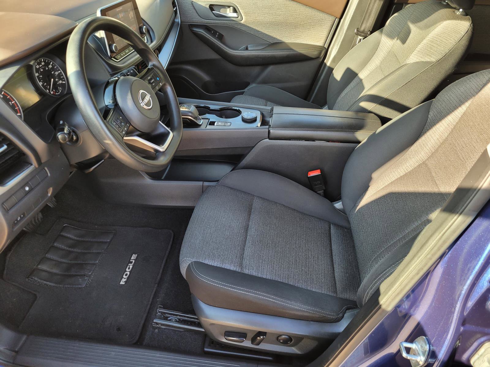 Used 2022 Nissan Rogue SV AWD/4WD image 21