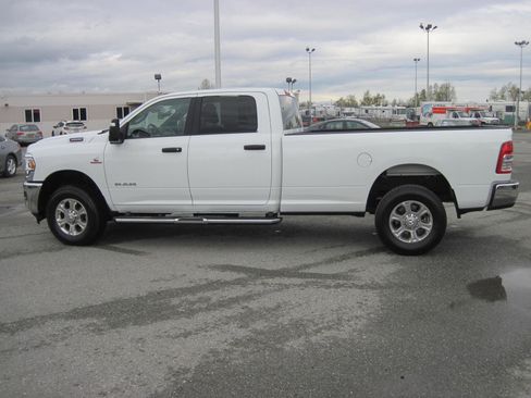 Used 2024 RAM 3500 Big Horn AWD/4WD image 5