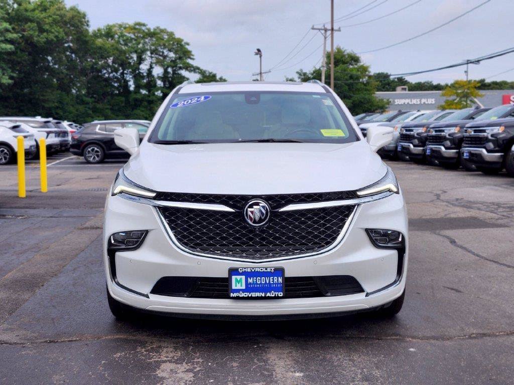 Used 2024 Buick Enclave Avenir w/ Avenir Technology Package AWD/4WD image 8