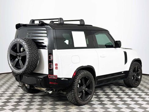 Used 2025 Land Rover Defender 90 V8 image 5
