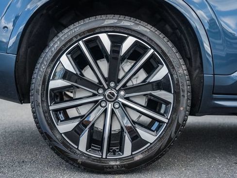New 2026 Volvo XC90 T8 Ultra w/ Protection Package Premier AWD/4WD image 19
