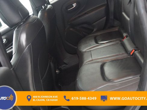 Used 2022 Jeep Renegade Limited image 14