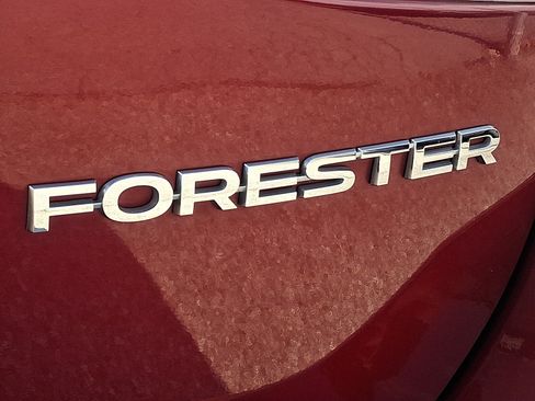 Used 2020 Subaru Forester Premium AWD/4WD image 32
