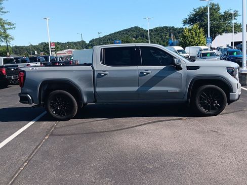 Used 2024 GMC Sierra 1500 Elevation AWD/4WD image 3