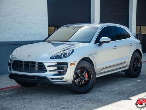 Used 2015 Porsche Macan Turbo image 33