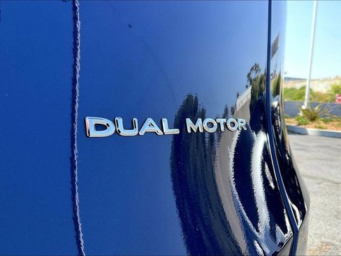 Used 2023 Tesla Model Y Long Range image 31