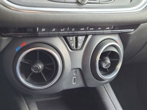 Used 2023 Chevrolet Blazer LT image 11