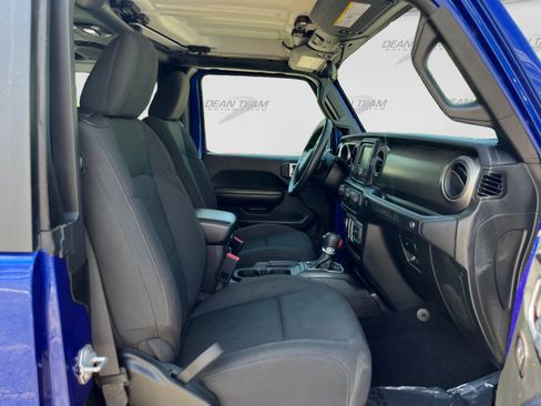 Used 2018 Jeep Wrangler Sport AWD/4WD image 17