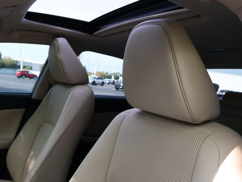 Used 2015 Lexus IS 250 AWD w/ Navigation System Package image 38