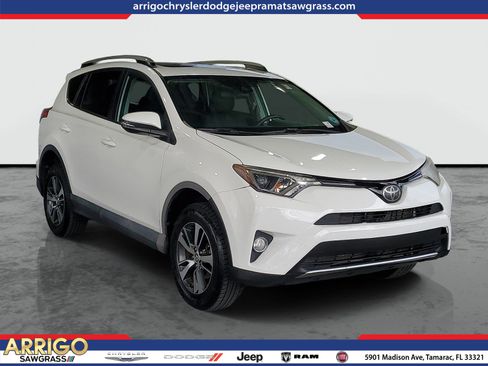 Used 2018 Toyota RAV4 XLE w/ Plus Extra Value Package FWD image 1