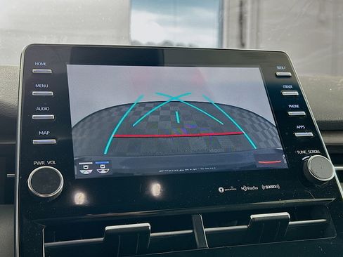 Used 2021 Toyota Avalon XLE image 22