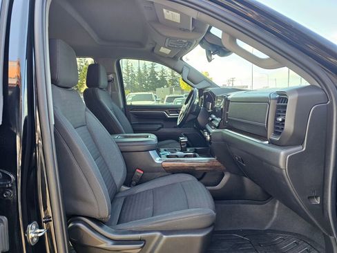 Used 2022 GMC Sierra 1500 Elevation w/ LPO, Elevation Black Package AWD/4WD image 10