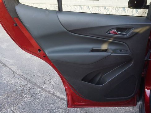 Used 2024 Chevrolet Equinox LT w/ LPO, Floor Liner Package FWD image 24