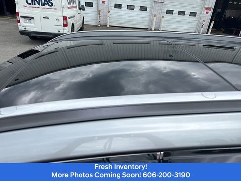 Used 2023 Hyundai Santa Fe Limited AWD/4WD image 11