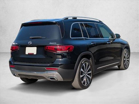 Certified 2022 Mercedes-Benz GLB 250 4MATIC image 7