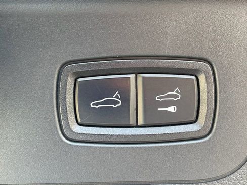 Used 2018 Porsche Panamera image 13