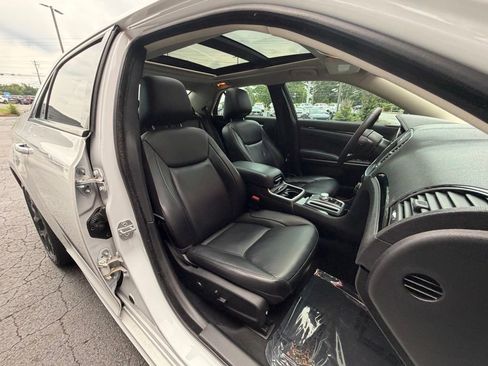 Used 2023 Chrysler 300 Touring L w/ Popular Equipment Group RWD image 30