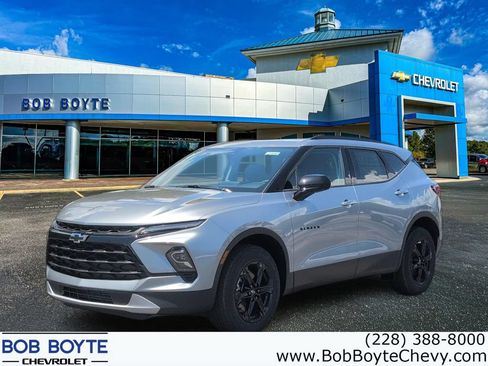 New 2026 Chevrolet Blazer LT w/ Convenience Package FWD image 1