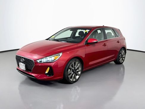 Used 2018 Hyundai Elantra GT Sport FWD image 2