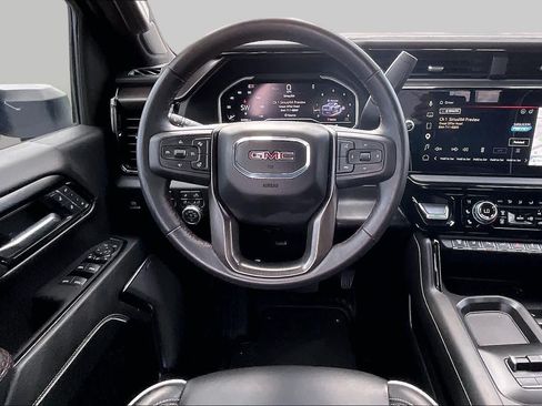 Used 2025 GMC Sierra 2500 AT4X AWD/4WD image 5