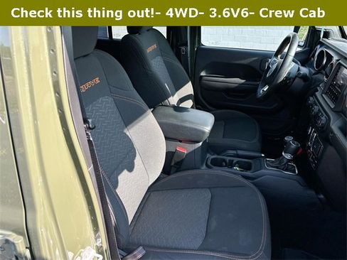 Used 2023 Jeep Gladiator Mojave w/ Cold Weather Group image 27