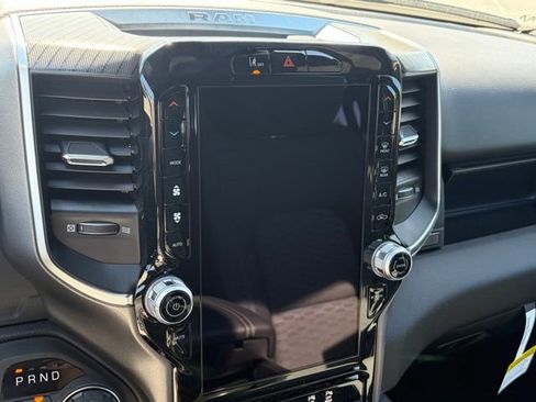 New 2026 RAM 1500 4x4 Crew Cab image 19