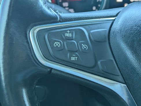 Used 2019 Chevrolet Equinox LT FWD image 21