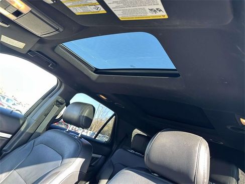 Used 2017 Ford Explorer XLT w/ Equipment Group 202A image 21