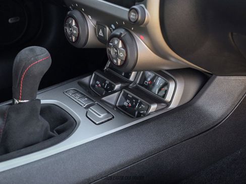 Used 2014 Chevrolet Camaro ZL1 image 32