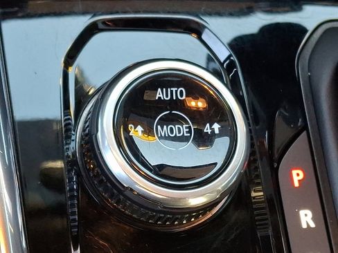 Used 2023 GMC Canyon Elevation w/ Elevation Premium Package image 25