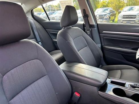 Used 2023 Nissan Altima 2.5 SV image 32