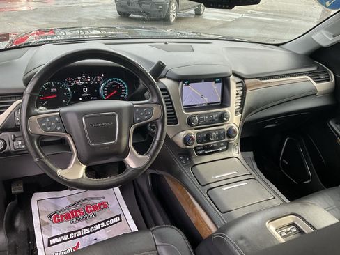 Used 2020 GMC Yukon Denali w/ Denali Premium Package image 14