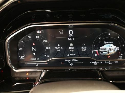 Used 2024 GMC Sierra 1500 SLT w/ SLT Premium Plus Package AWD/4WD image 9