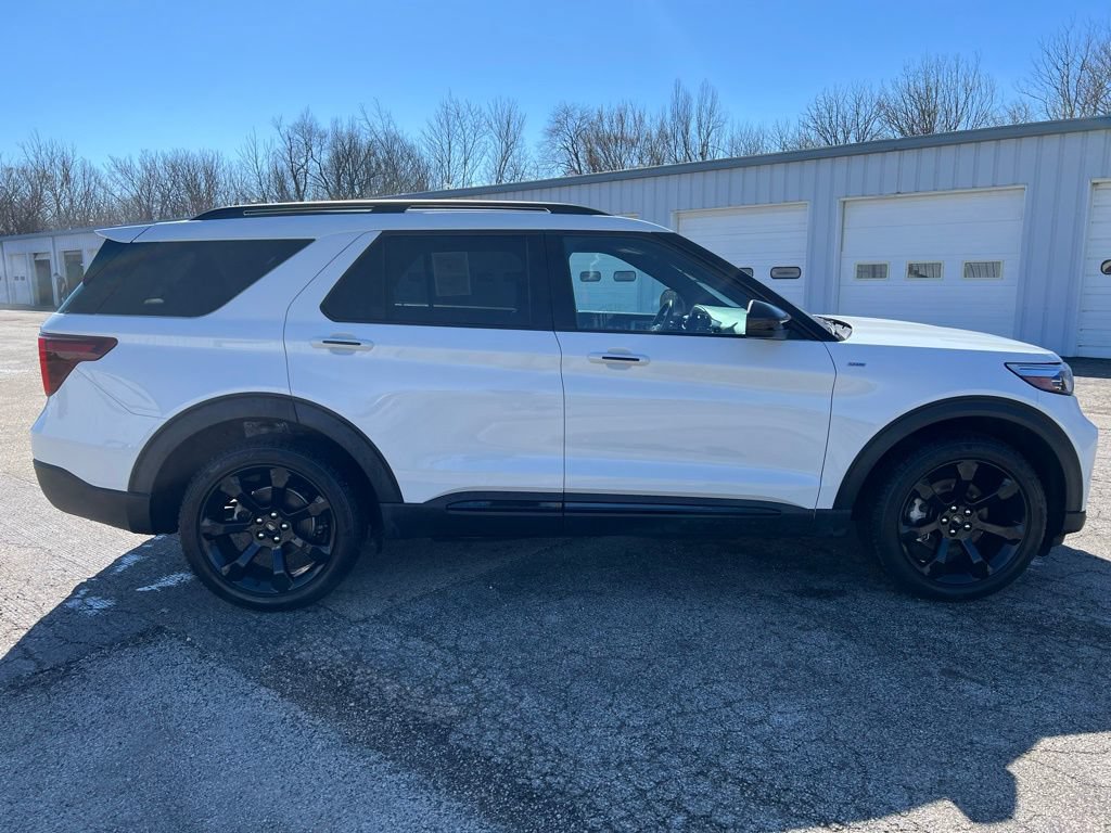 Used 2024 Ford Explorer ST-Line w/ Class IV Trailer Tow Package AWD/4WD image 8