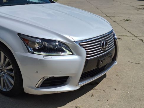Used 2016 Lexus LS 460 AWD w/ Comfort Package image 36