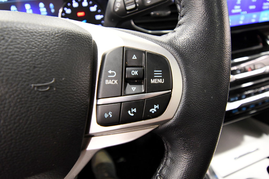 Used 2022 Ford Explorer Limited w/ Equipment Group 301A AWD/4WD image 22