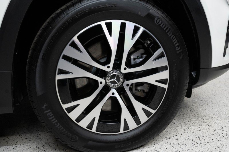 New 2026 Mercedes-Benz GLB 250 image 5