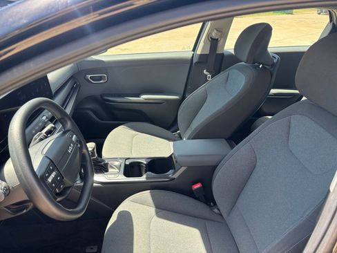Used 2025 Kia K4 LXS image 25
