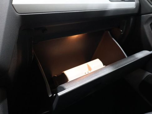 Used 2021 Volkswagen Tiguan S image 30