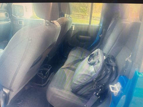 Used 2021 Jeep Gladiator Sport image 7