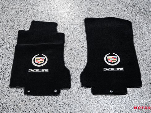 Used 2004 Cadillac XLR image 30