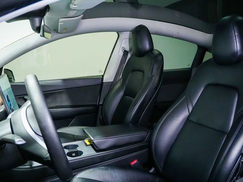 Used 2021 Tesla Model Y Long Range AWD/4WD image 12