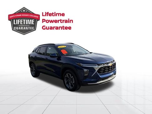 Used 2024 Chevrolet Trax LT FWD image 9