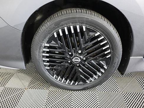 Used 2024 Nissan Leaf SV Plus image 16