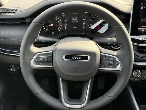 New 2026 Jeep Compass Latitude AWD/4WD image 11