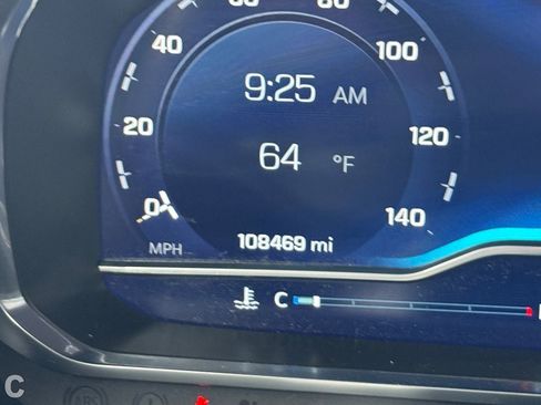 Used 2022 Chevrolet Suburban LT image 29